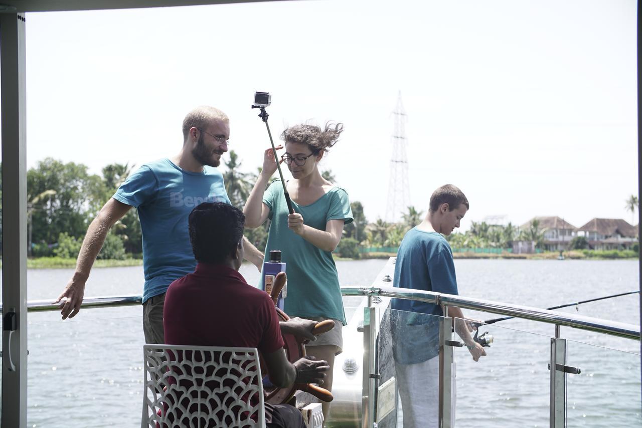 Indiavacationz Houseboats Hotel Alappuzha Exterior photo