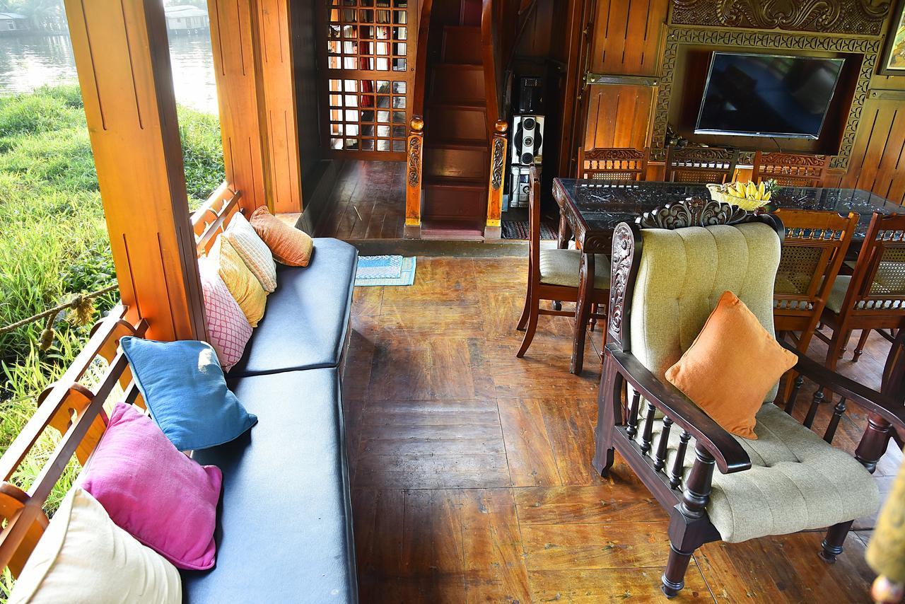 Indiavacationz Houseboats Hotel Alappuzha Exterior photo