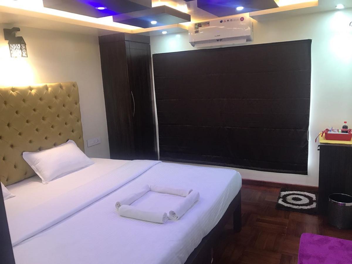 Indiavacationz Houseboats Hotel Alappuzha Exterior photo